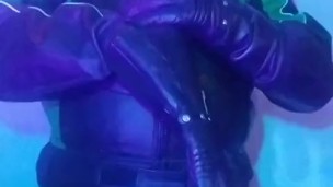 For Lederrubb, Glove On Leather Dom Part 1