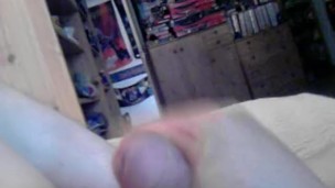 Masturbe (31) with one testicle