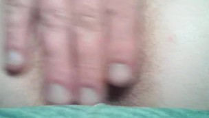 Masturbe (39) with one testicle