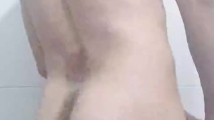 I took a bath and forgot my cell phone was on, no one will see this video, right?