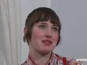 Ersties - Marlin macht es sich selbst mit einem großen Dildo 13/16