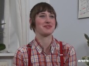 Ersties - Marlin macht es sich selbst mit einem großen Dildo 16/16