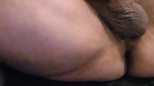HAIRY MUSCLE BEAR SHOWS OFF ASSHOLE BEFORE THICK CUMSHOT