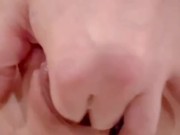 【個人撮影】パイパンおまんこから白濁愛液♡潮吹きでシーツがびしょ濡れ 14/16