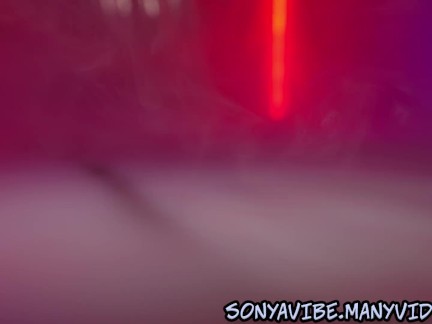 Sexy succubus si užije všechno najednou