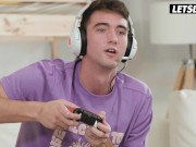 Thick Ass Babe VS Gamer 2/16