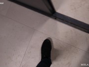 Курьер Облажался и Принес Не Тот Хуй, Пришлось Выебать Незнакомку Чтобы Избежать Конфликта 1/16