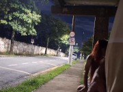 Masturbaçao arriscada no ponto de onibus ao lado da gostosa! 10/16