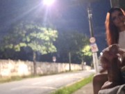 Masturbaçao arriscada no ponto de onibus ao lado da gostosa! 8/16