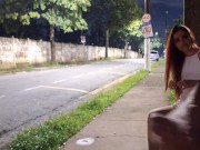 Masturbaçao arriscada no ponto de onibus ao lado da gostosa! 9/16