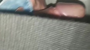 Me masturbo en el baño publico