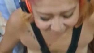 gamer de gran culo recibe primer premio.