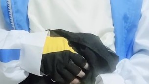 黒パンツ　ブリジット