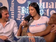 Salome Gil's vagina gets fucked hard by a sexy dwarf Juan Bustos Podcast 14/16