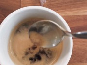 Кофе для девочки со сливками из свежей кум