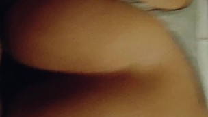 Rica putita cogiendo de perrito!!