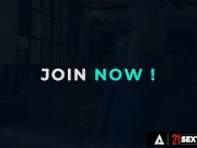 Sexiest Lesbian Fuck With Two Stunning Girls 1/16