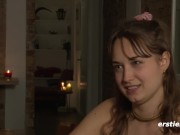 Ersties - Wäscheklammern an den Schamlippen machen Leoni richtig heiß 11/16