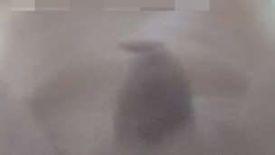 リクエストが多かった【おしっこぶっかけ】を全裸のままやってみた！