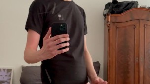 Hung Milo shoots massive load