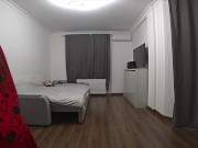 Рогоносец смотрит на свою чертову жену за зеркалом! Настоящий Обман - Screenshot 8 of 16 - Cheating
