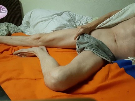 teasing and play my skinny sweaty body, big cock and hot ass makes me so horny to moaning cumshot