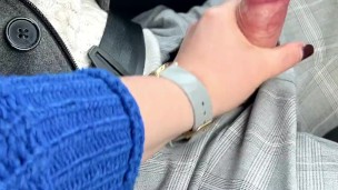 Car Blowjob during daylight - sloppy and dirty