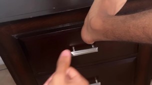 😈Stroke yo dick with me and suck my toes😈