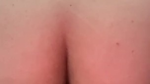 Latina dandose duro en casa