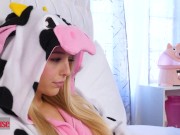 DOG HOUSE - Lily Larimar Doesn't Feel Well & Gets Her Special Medicine From Jessica Ryan's Tongue 1/16