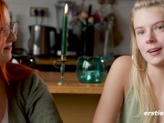 Ersties - Intimes sinnliches lesbisches Dildospiel mit Iva und Jolien 13/16