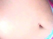 Mostrando minha buceta bem rosa e meus peitos com piercing 1/16