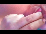 Mostrando minha buceta bem rosa e meus peitos com piercing 16/16