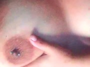 Mostrando minha buceta bem rosa e meus peitos com piercing 3/16