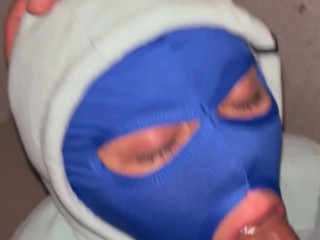 me paga si me la como hasta el fondo y miro la cámara