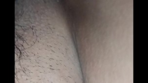 En el mothel con una morenita ojos de aceituna