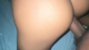 Hermosa flaca deja que follen su cuerpo en todas la posiciones y termine dentro de ella