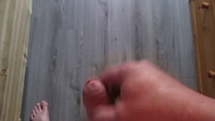Masturbe (170) with one testicle