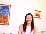 Emily Willis: Rubs Her Hairless Pussy 5/16