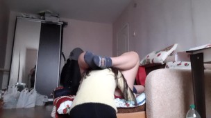 Мои подружки никак не смогли меня поделить и поэтому они по очереди вылизывали мою киску