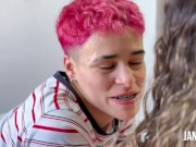 BLOQUEADA!! Mi amiga me calienta en la transmisión 14/16