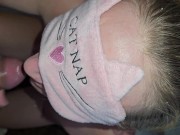 Succhio il suo grosso cazzo e bacio il mio ragazzo con la bocca piena di sperma! 13/16