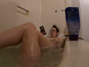 Unaware Lolla gets spied on while bathing 5/16