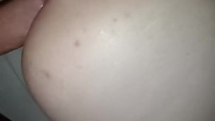 DISFRUTA MIENTRAS LE ABRO SU CULO