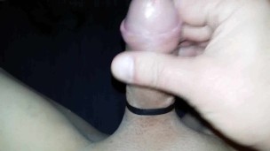 Masturbe (266) with one testicle