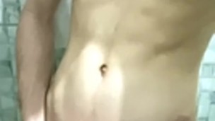 Twink jacking off in the bath