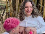 QUE RICA ADRENALINA! me chupa las tetas con el Lush en un parque 13/16