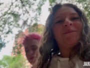 QUE RICA ADRENALINA! me chupa las tetas con el Lush en un parque 5/16