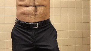 HAIRY MUSCLE BEAR FLEXING