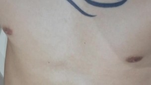 Me corro al masturbarme y muestro mi rico semen